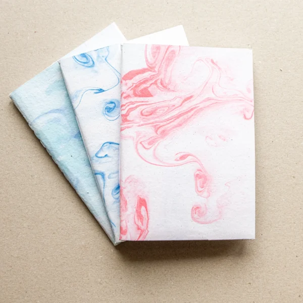 Márványos merítés – fűzött füzet