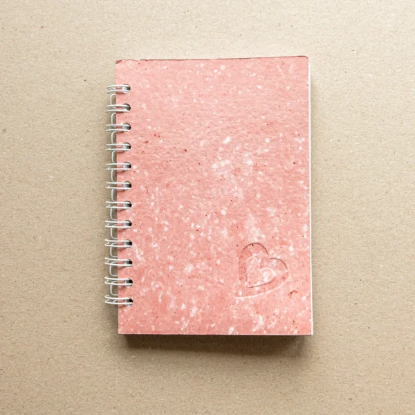 Alternative view of Dombornyomott textúrás spirál füzet