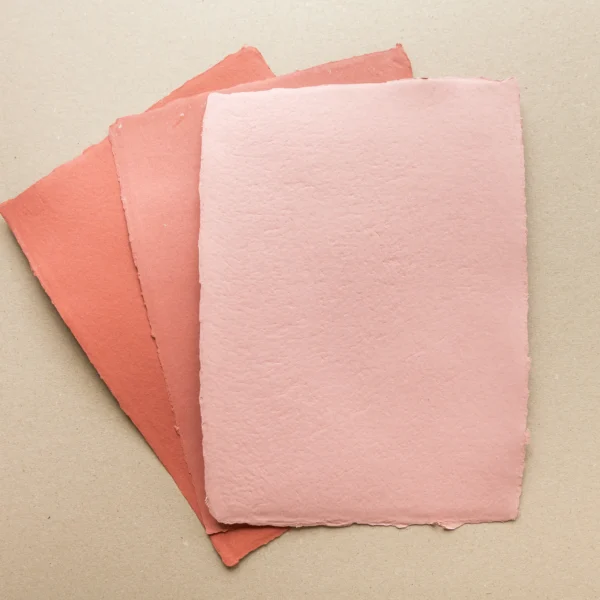 Alternative view of Színes merített papírlapok