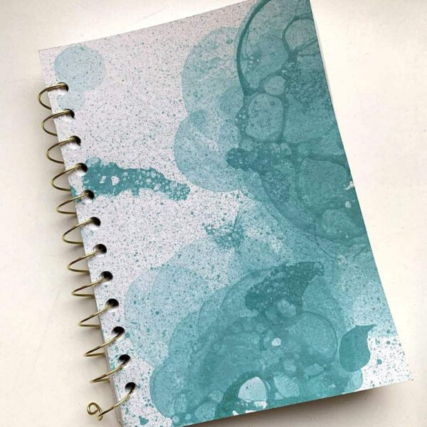 Buborékos felület – spirál füzet