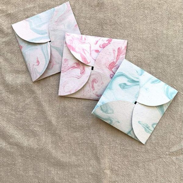 Négyzetes esküvői meghívó - márványos kinézet