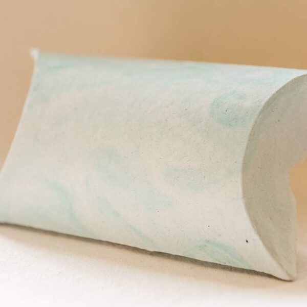 Alternative view of Párna doboz – márványos merítés